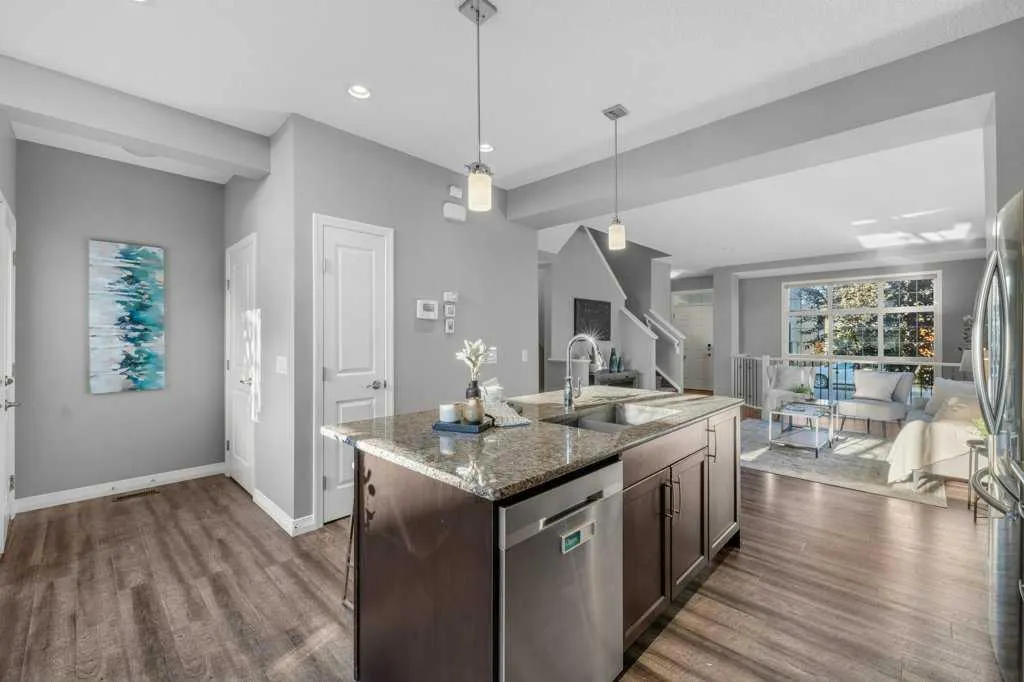 103 Masters Manor SE