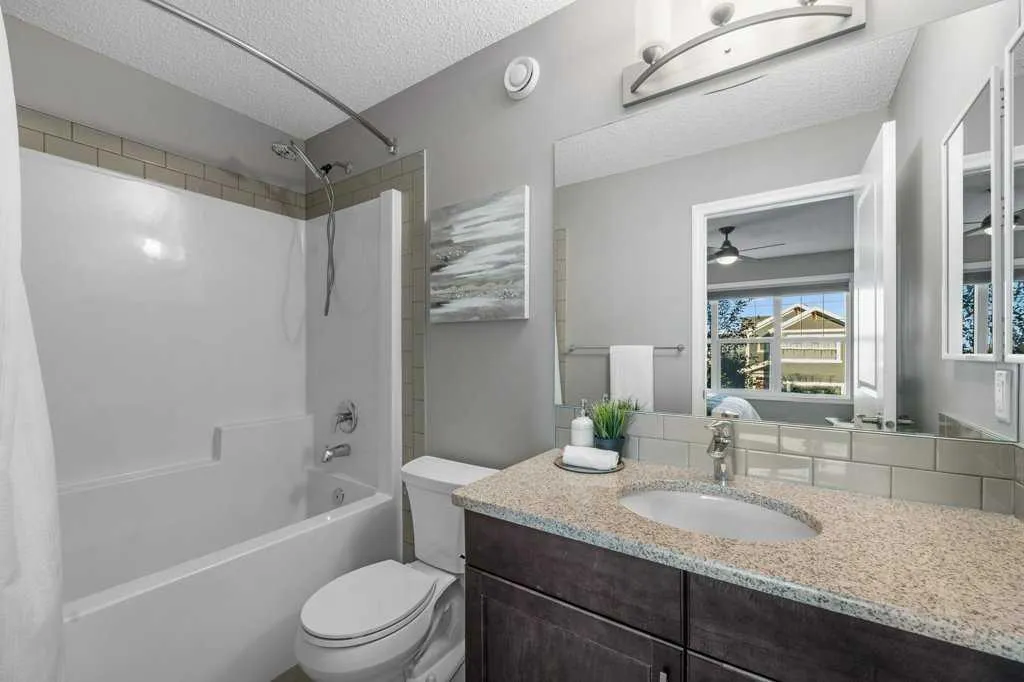 103 Masters Manor SE