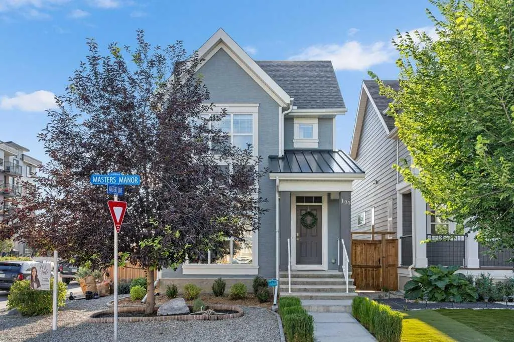 103 Masters Manor SE