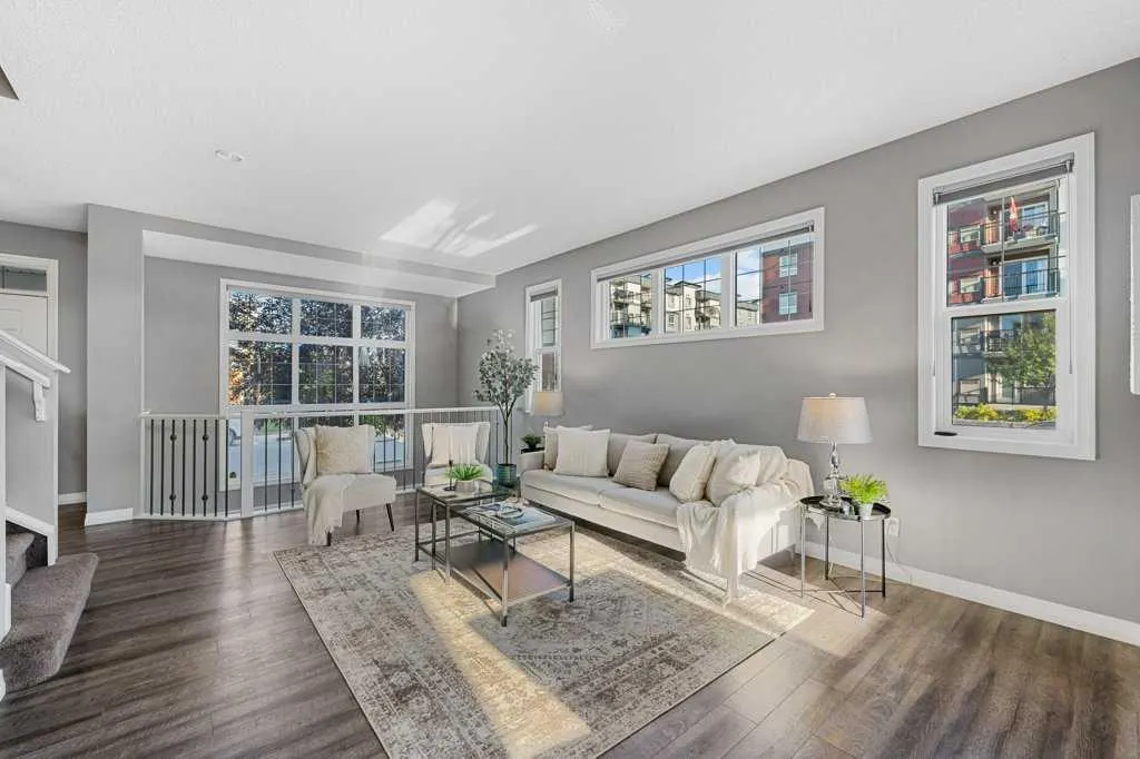 103 Masters Manor SE