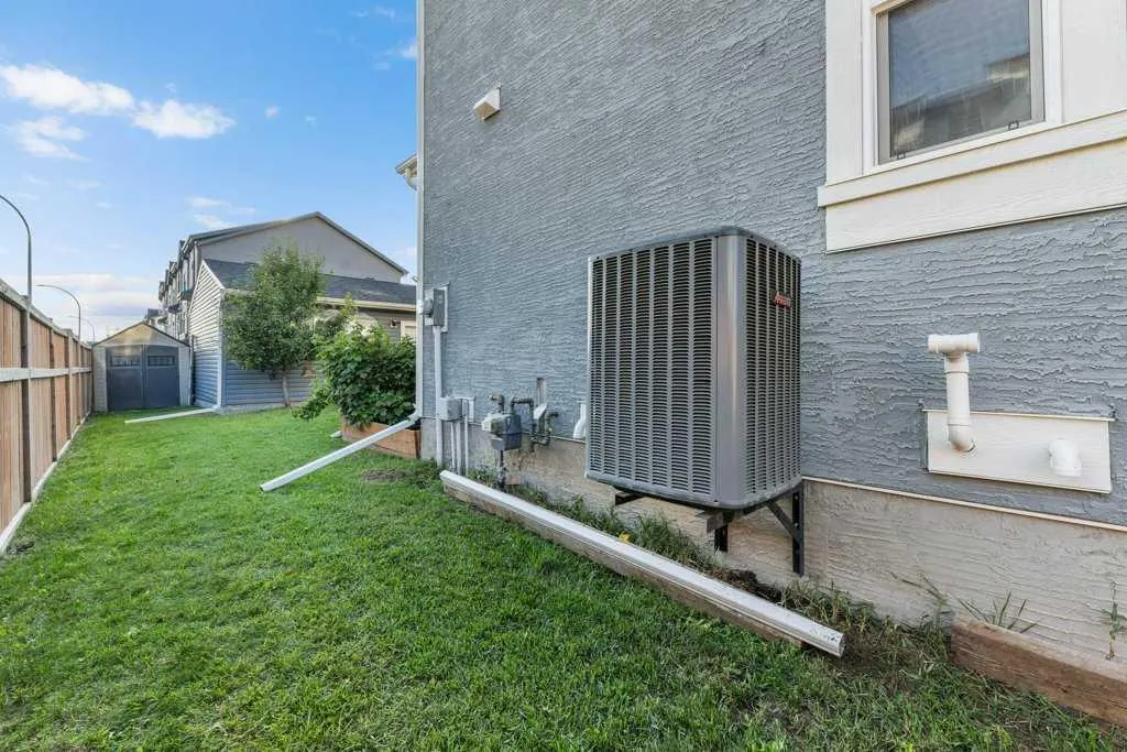 103 Masters Manor SE