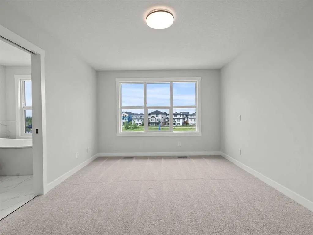 307 Kinniburgh Loop