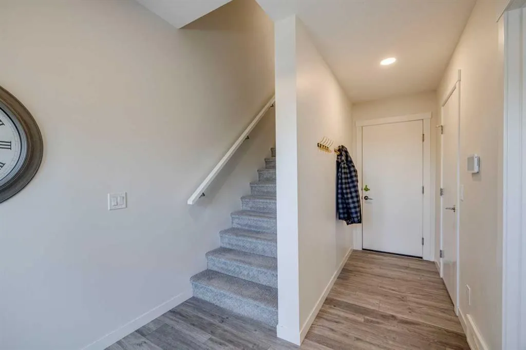 614 Greenbriar Common NW