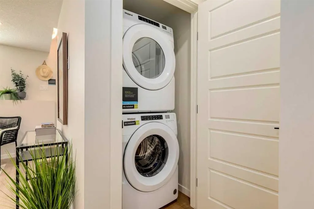 135 Mahogany Parade SE, #105