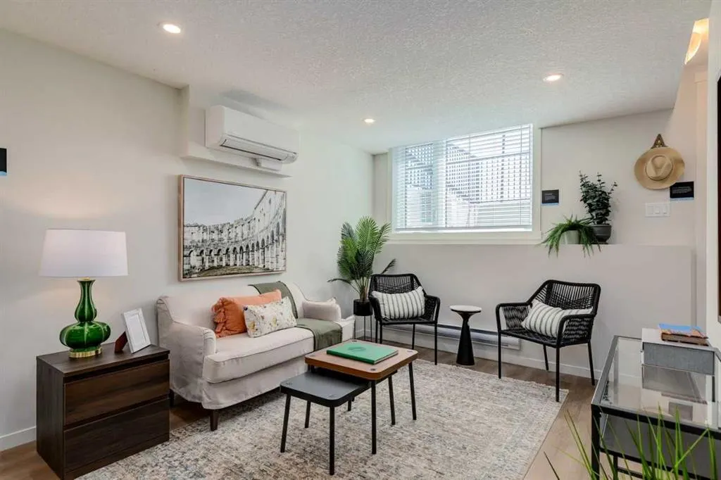135 Mahogany Parade SE, #105