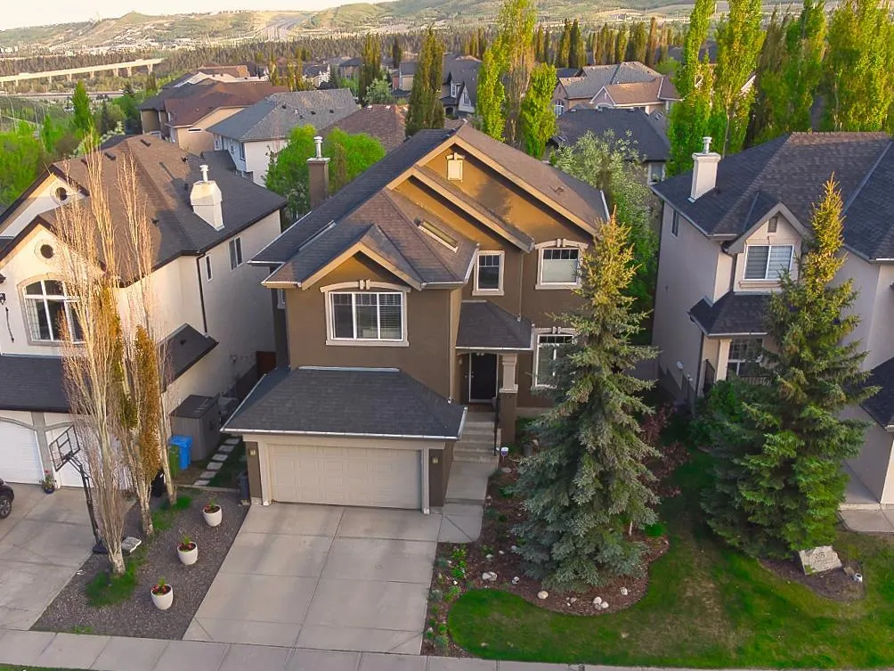 27 Tuscany Estates Drive NW