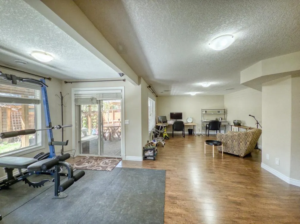 27 Tuscany Estates Drive NW