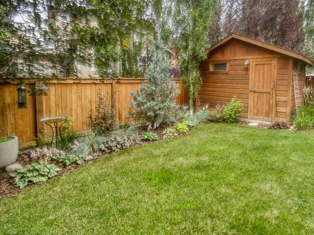 27 Tuscany Estates Drive NW