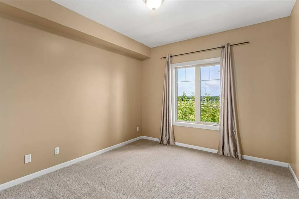 52 Cranfield Link SE, #316