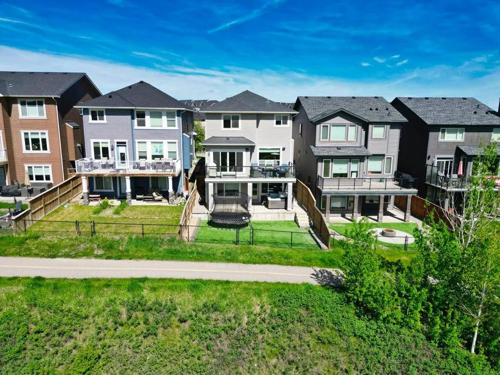 104 Nolanlake View NW