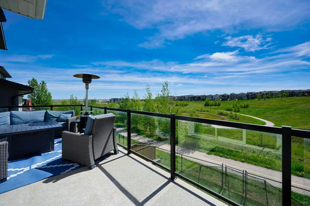 104 Nolanlake View NW