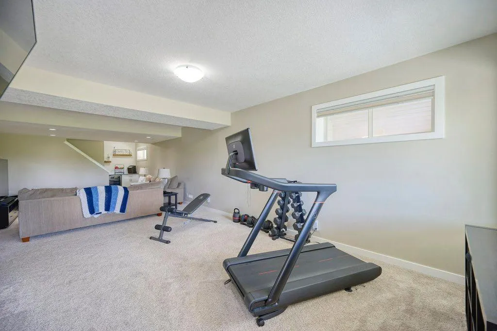 104 Nolanlake View NW