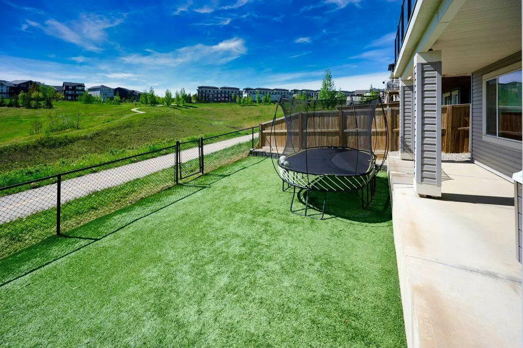 104 Nolanlake View NW