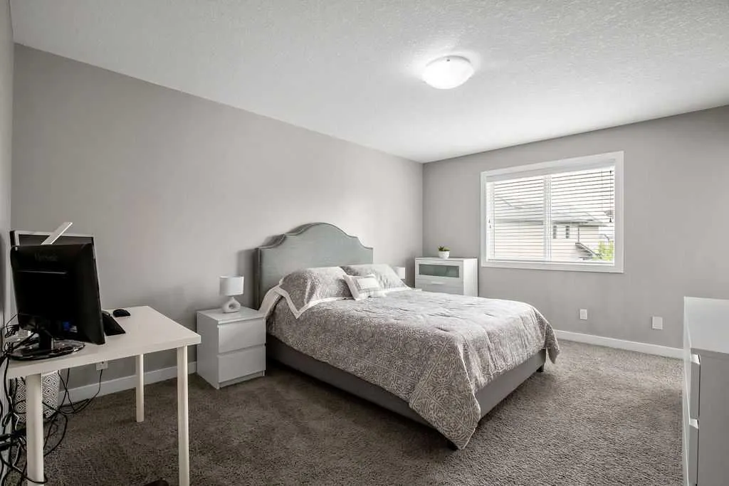 1208 Brightoncrest Green SE