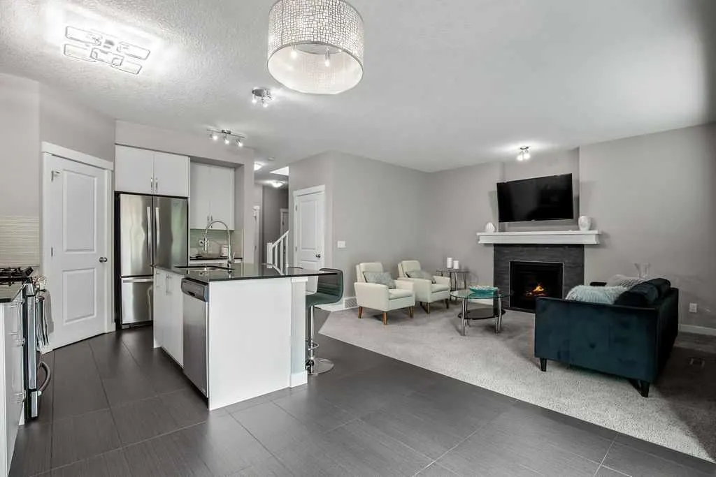 1208 Brightoncrest Green SE