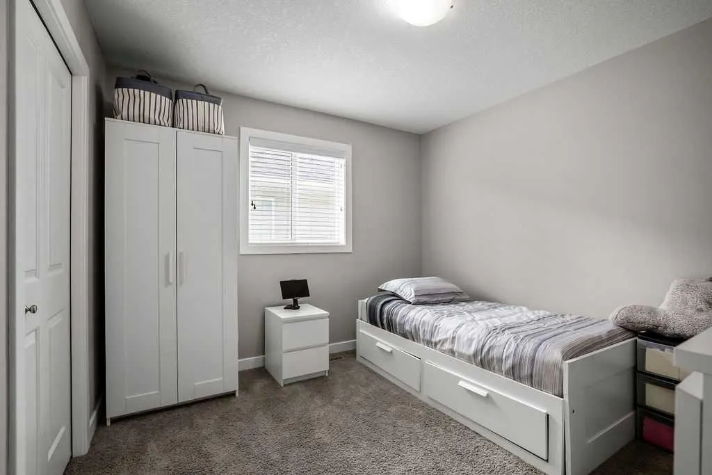 1208 Brightoncrest Green SE
