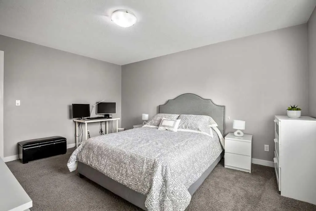 1208 Brightoncrest Green SE