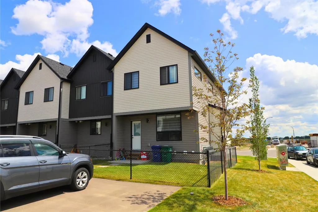 853 South point Gate SW