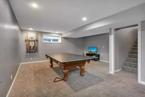 13 Coleman Crescent