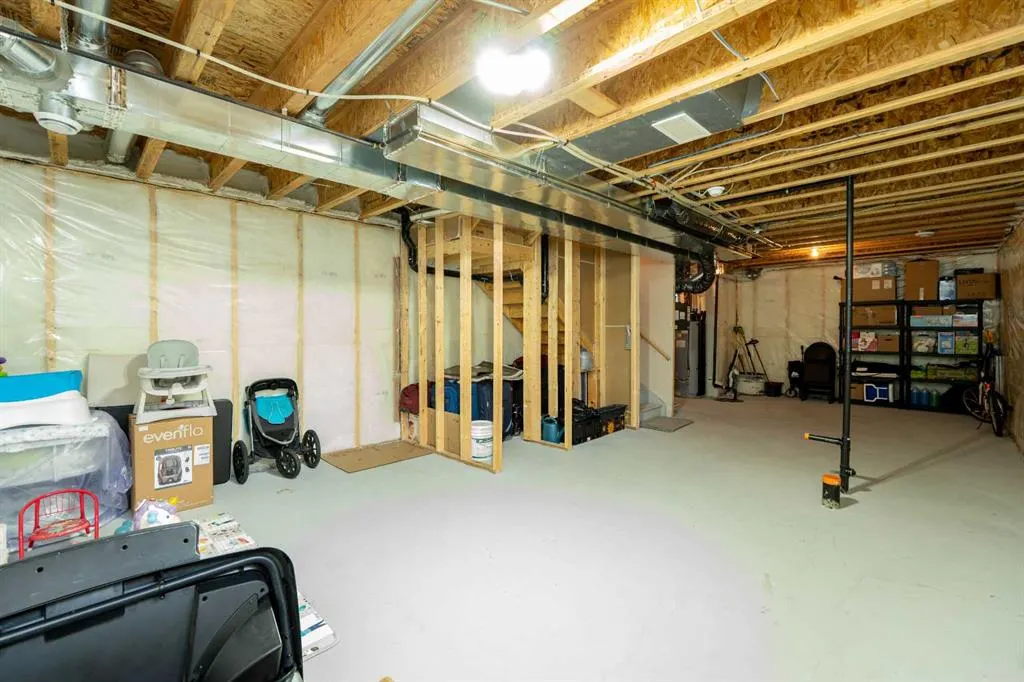 117 Midtown Close SW