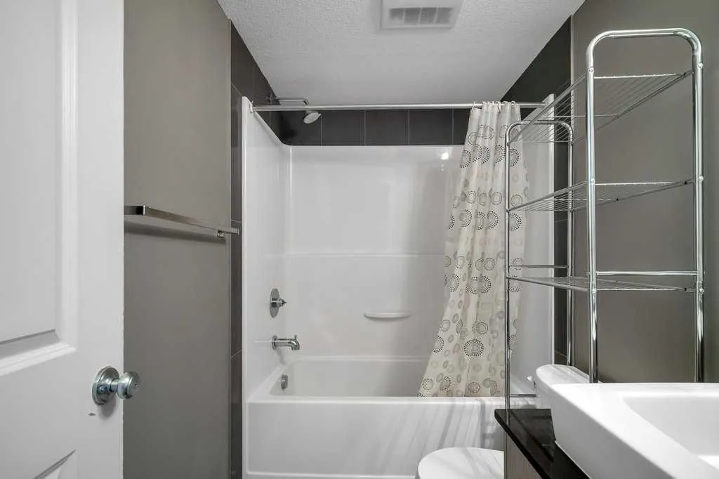 240 SKYVIEW RANCH Road NE, #4405