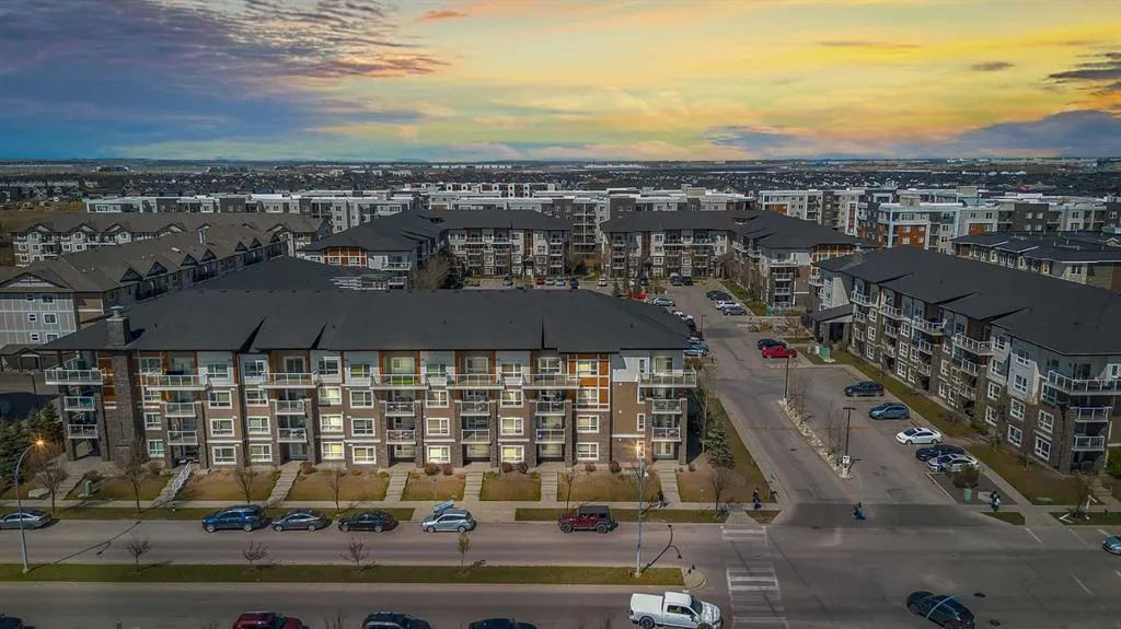 240 SKYVIEW RANCH Road NE, #4405
