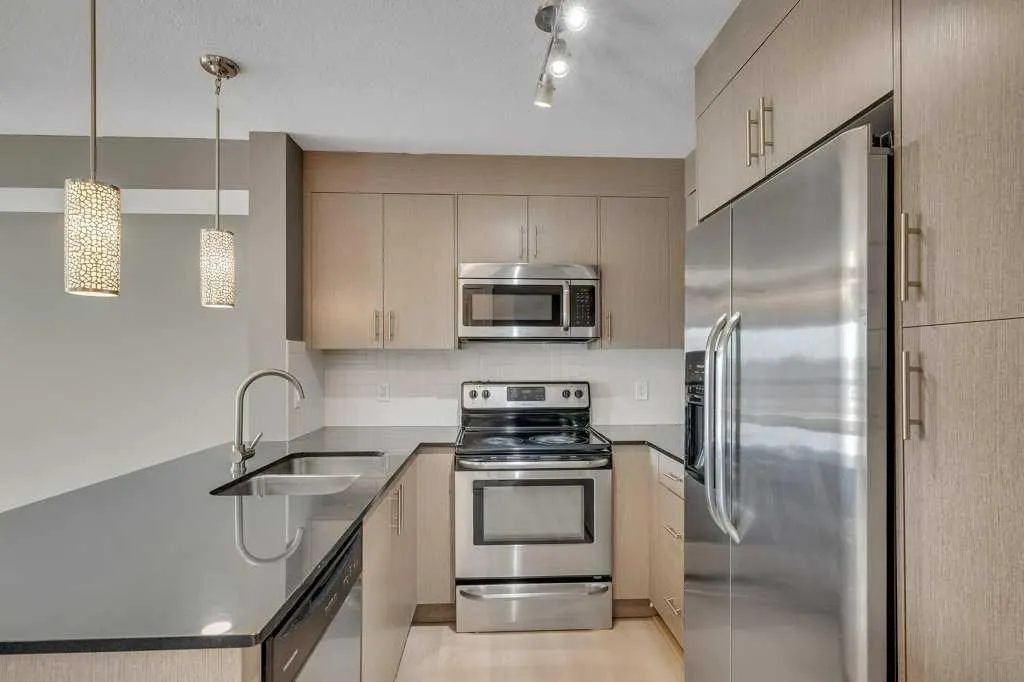 240 SKYVIEW RANCH Road NE, #4405