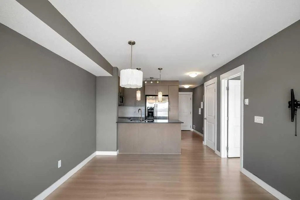 240 SKYVIEW RANCH Road NE, #4405