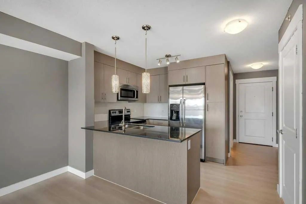 240 SKYVIEW RANCH Road NE, #4405