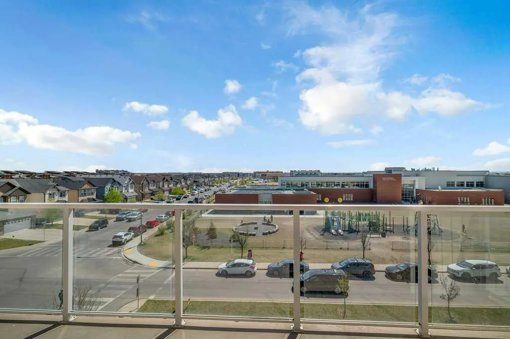 240 SKYVIEW RANCH Road NE, #4405