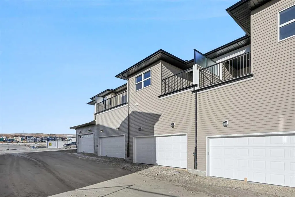 2194 Bayview Drive SW