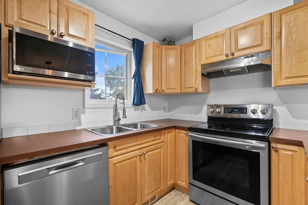 174 N Railway Street, #107