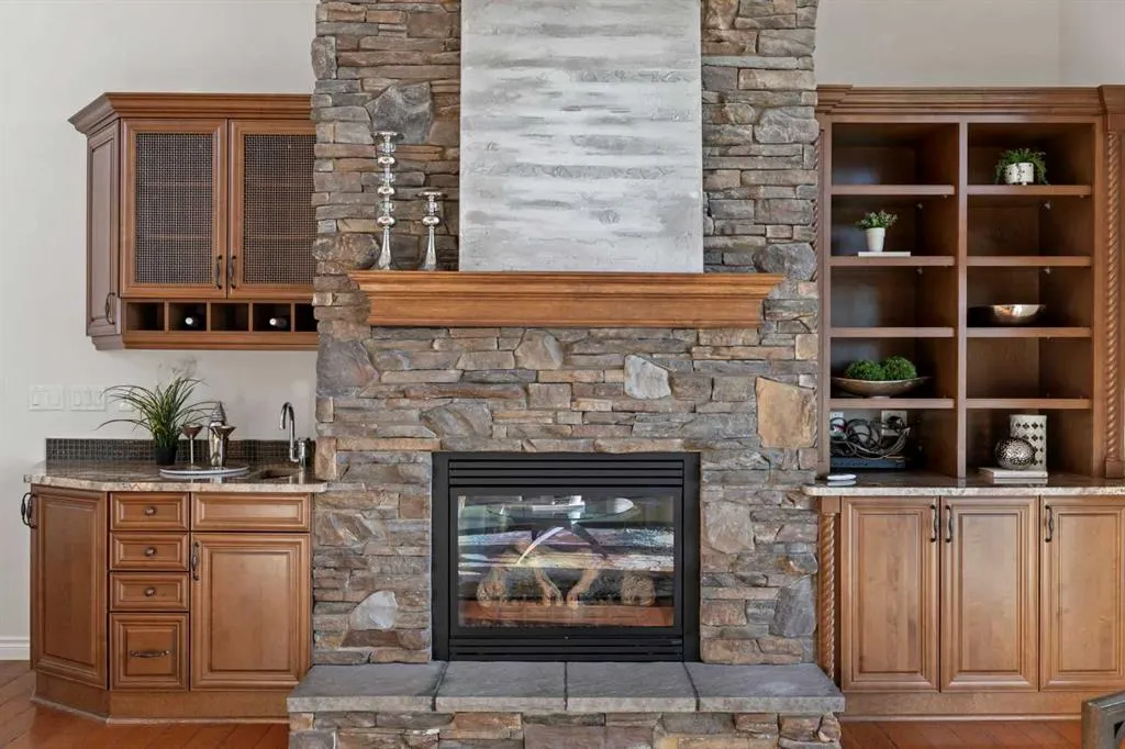869 East Chestermere Drive