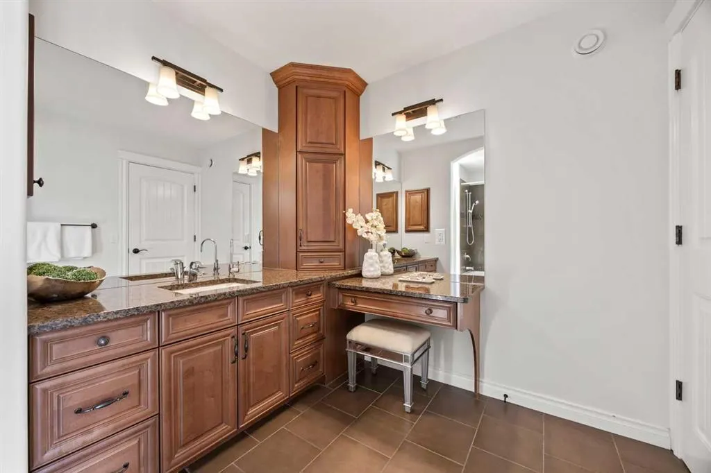 869 East Chestermere Drive