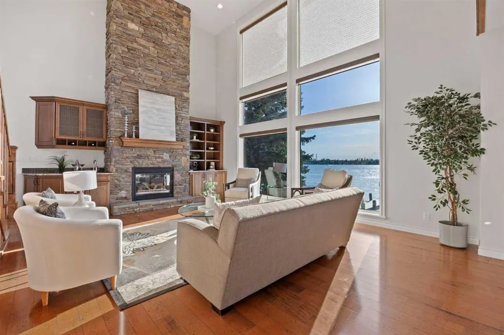 869 East Chestermere Drive