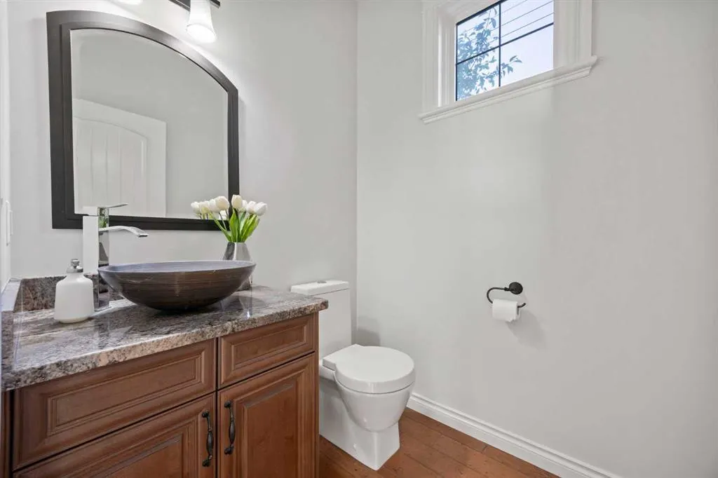 869 East Chestermere Drive