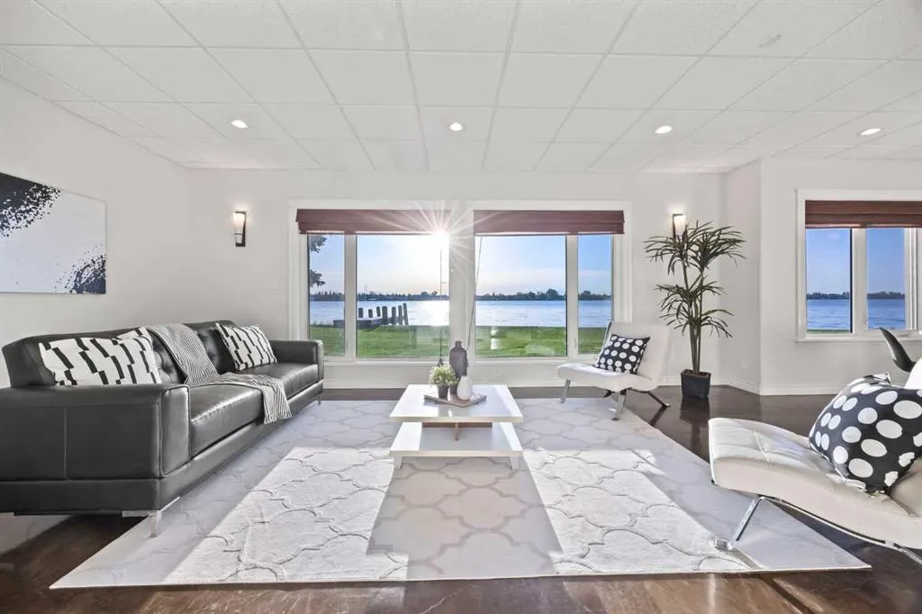 869 East Chestermere Drive