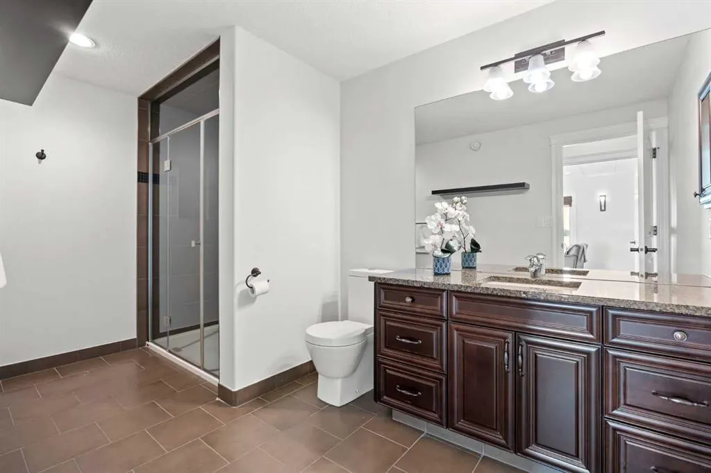 869 East Chestermere Drive