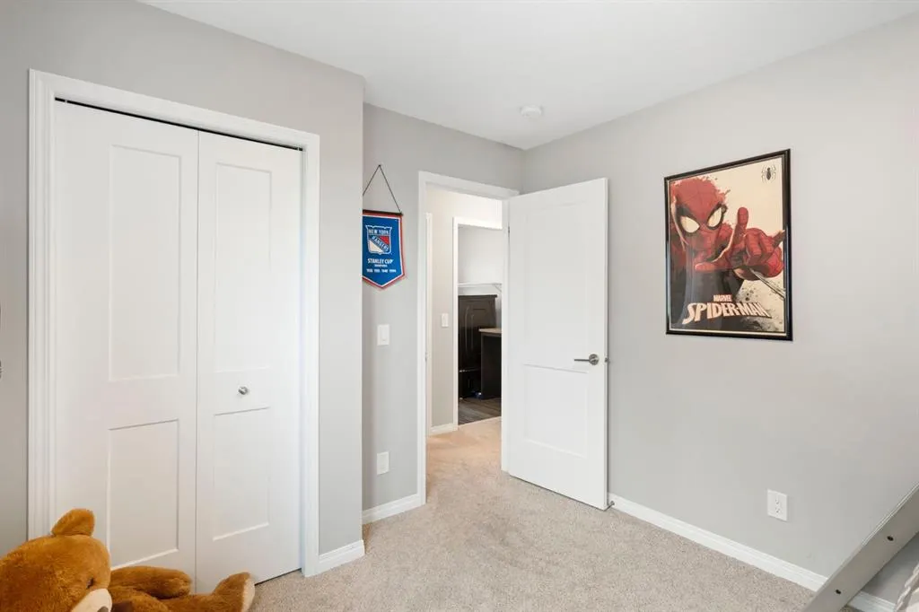 311 Monterey Place SE