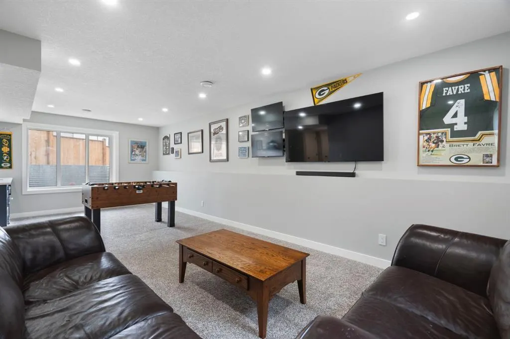 311 Monterey Place SE
