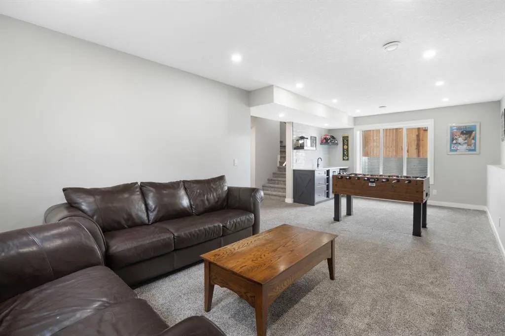 311 Monterey Place SE