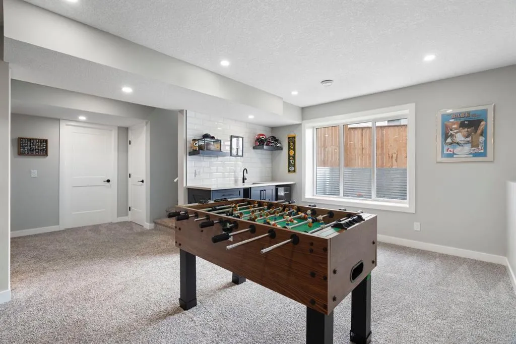 311 Monterey Place SE