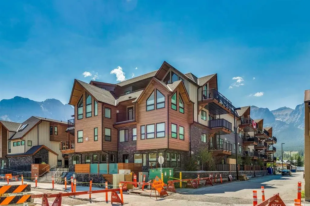 810 7th Street, #401