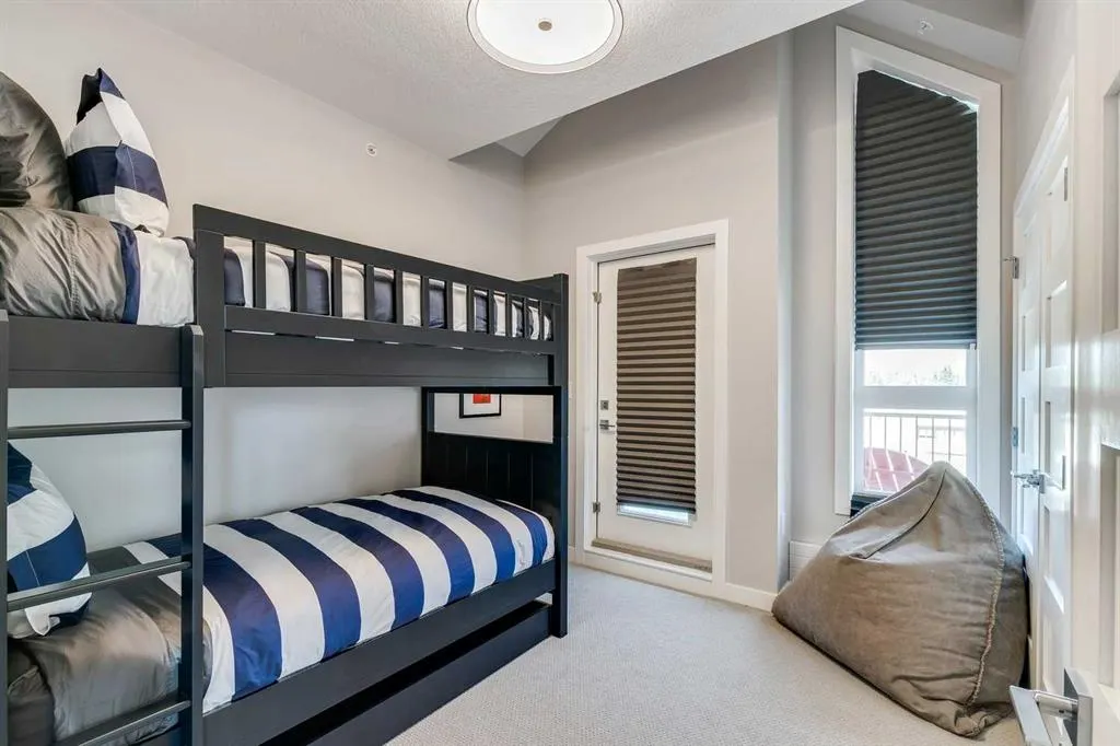 810 7th Street, #401