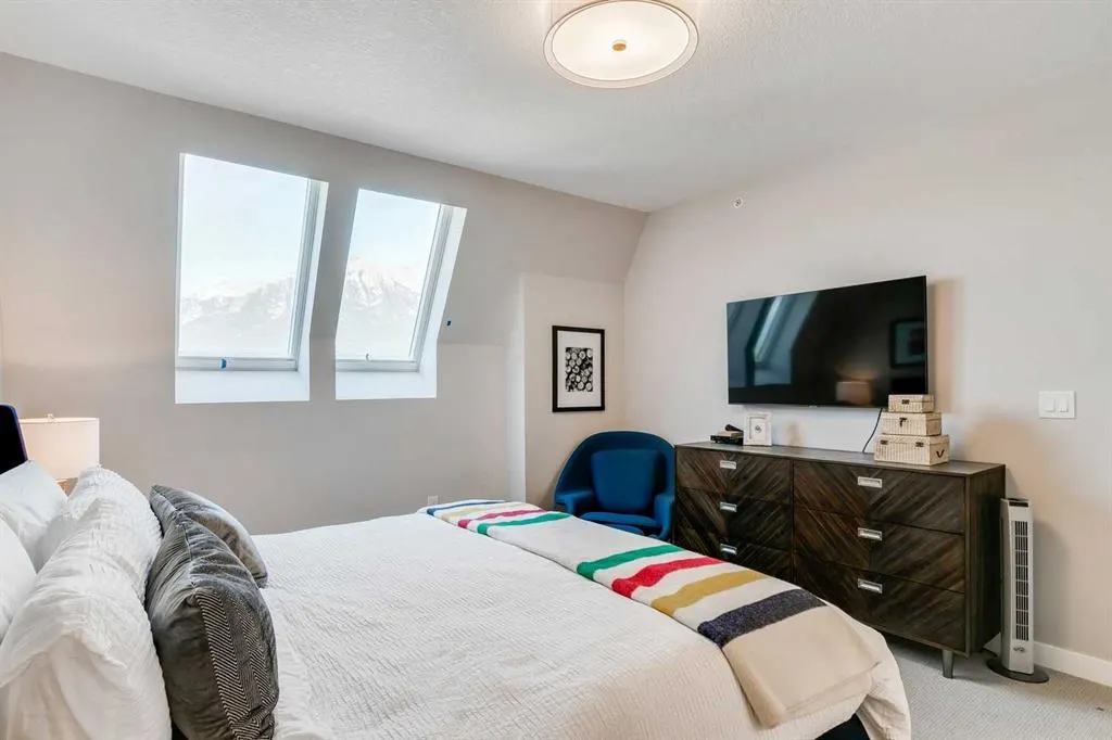 810 7th Street, #401
