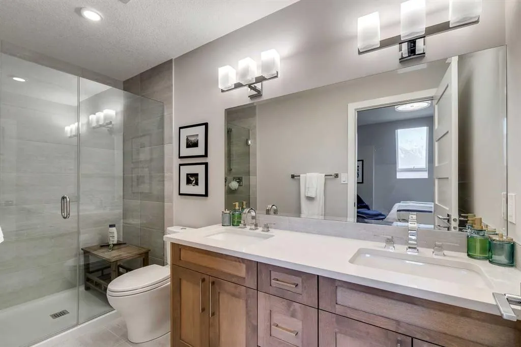 810 7th Street, #401