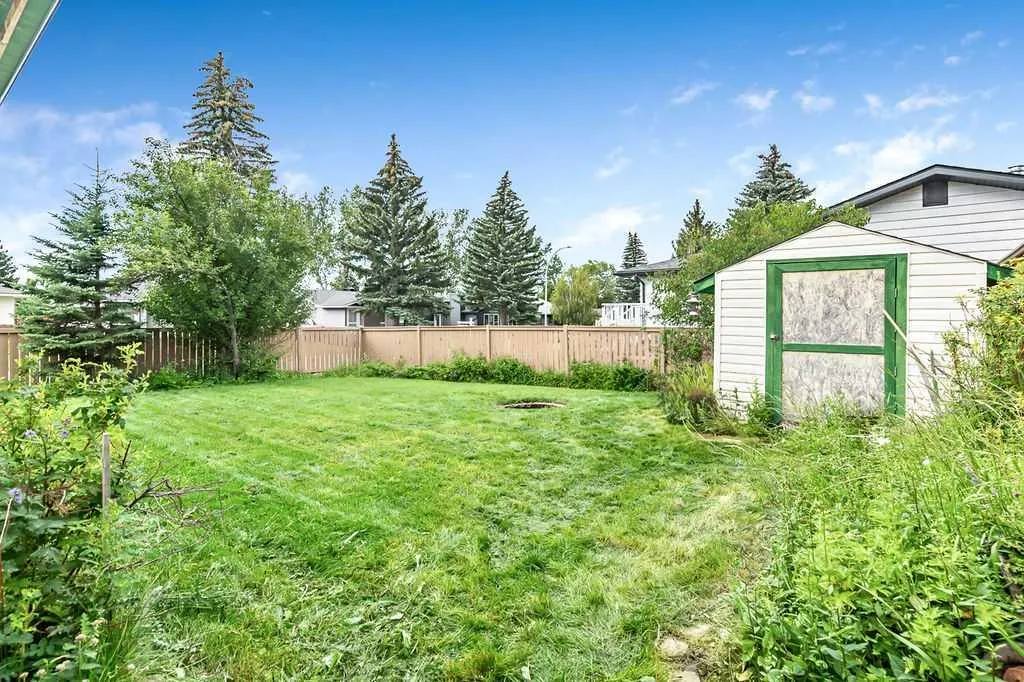 127 Thorson Crescent