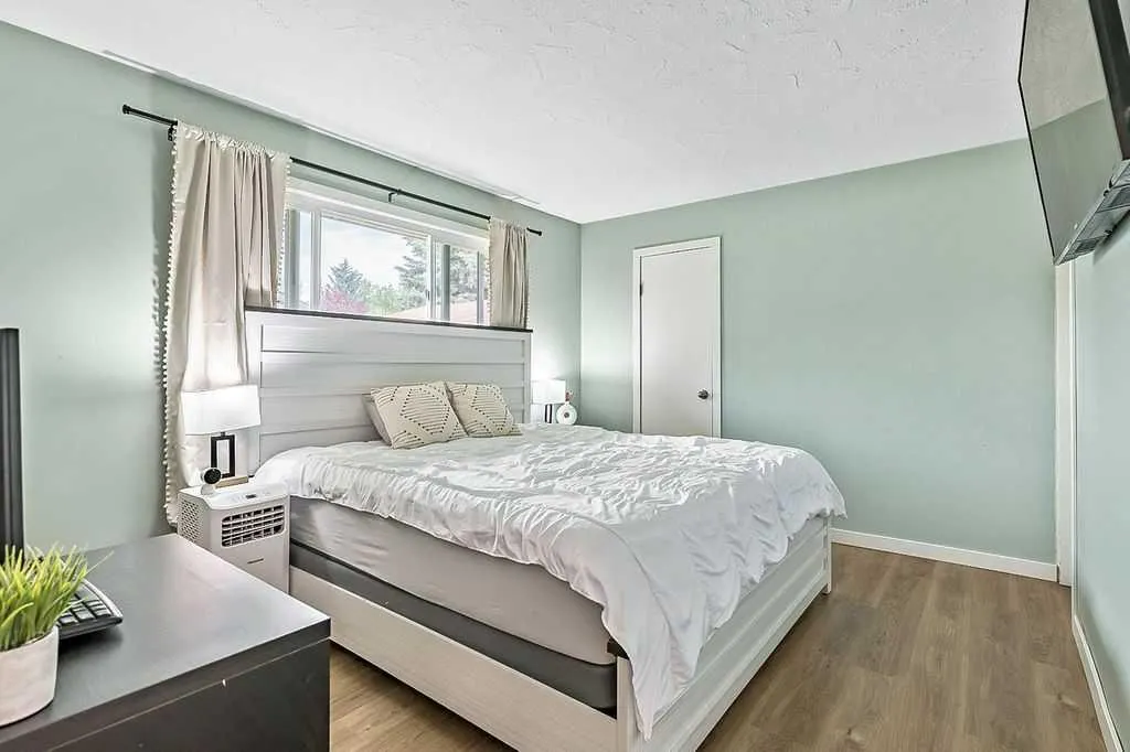 127 Thorson Crescent