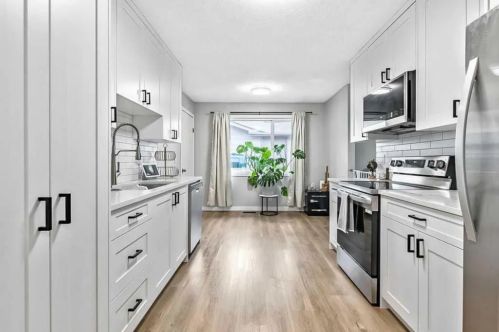 127 Thorson Crescent