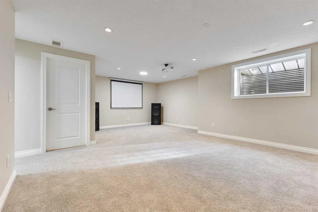 283 Nolan Hill Boulevard NW